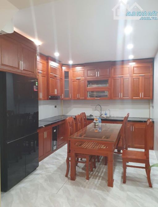 Bán nhà Sài Đồng, Long Biên 40m2, 4 tầng, ô tô tránh, nội thất đầy đủ, 8.6 tỷ - 1