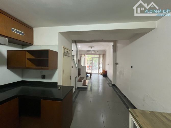 HOÀNG CẦU - THÁI HÀ - 40M2 - TẦNG 2 ĐUA 46M2 - 4 TẦNG - Ô TÔ TRÁNH - KINH DOANH - 15.2 TỶ - 13
