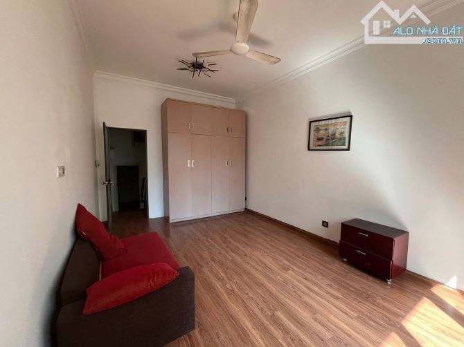 HOÀNG CẦU - THÁI HÀ - 40M2 - TẦNG 2 ĐUA 46M2 - 4 TẦNG - Ô TÔ TRÁNH - KINH DOANH - 15.2 TỶ - 16