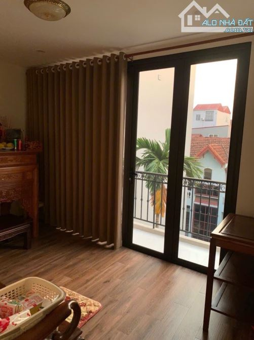 Bán nhà ngõ 86 Âu Cơ, DT 78m, 4 tầng, MT 4.7m, giá 19.5 tỷ. - 1