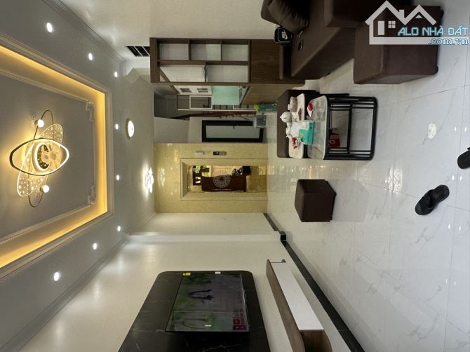 NHÀ 6 TẦNG/37m2- THANG MÁY-FULL NỘI THẤT - Ô TÔ ĐỖ CỔNG-GIÁ 7,8 TỶ - 2