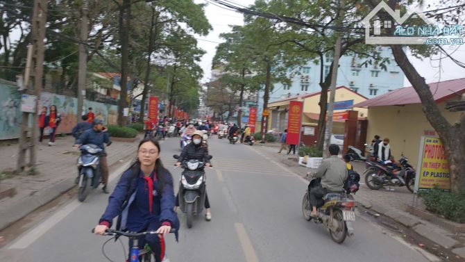 Chính chủ bán 150m2 đất mặt đường Mỹ Đình-khu vực sầm uất bậc nhất Nam Từ Liêm. Giá 52 tỷ - 2