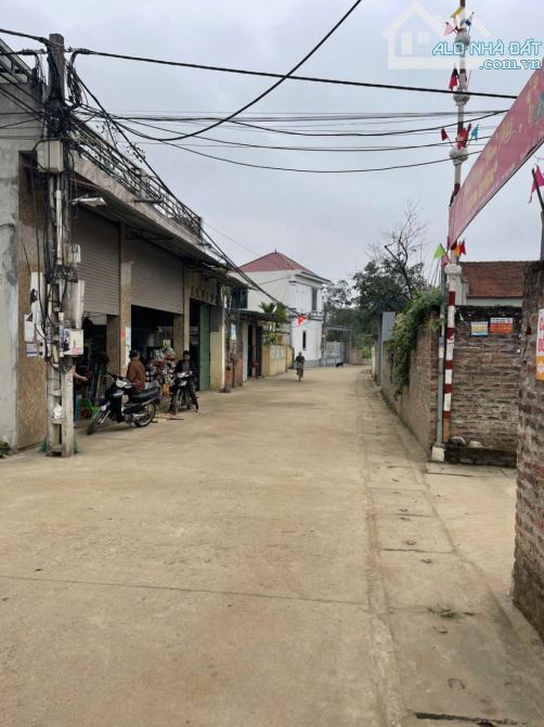 cc gửi em bán DT; 62m full thổ xã hoàng văn thụ mặt đường kinh doanh giá nhỉnh tỷ - 2
