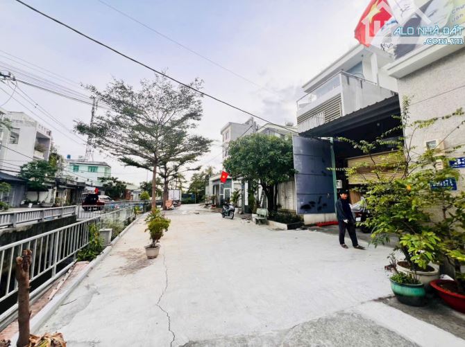 Bán đất MT kênh đường Đình Quới An, Thạnh Xuân 25, Quận 12 dt 5x20m giá 5,6 tỷ - 2
