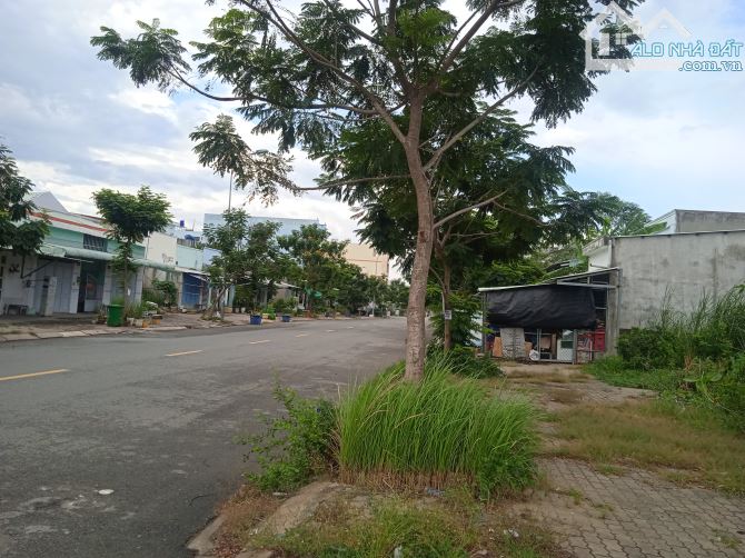 Bán nhanh đất thổ cư đường nhựa 24m khu Nam Sài Gòn Long Hậu - 2