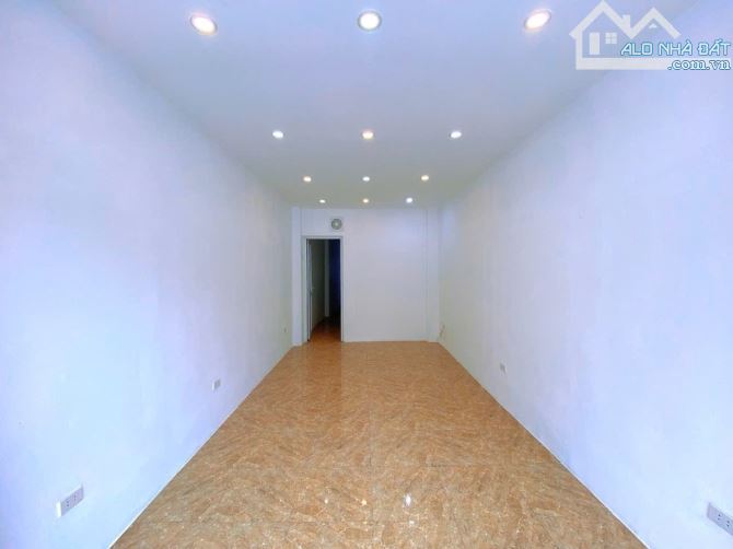 BÁN NHÀ MẶT PHỐ TÂY SƠN 32m2, XÂY 6 TẦNG, MẶT TIỀN HƠN 3m. GIÁ CHỦ CHÀO 13 TỶ. - 2