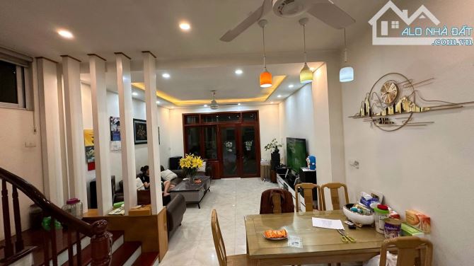 BÁN GẤP NHÀ 4 TẦNG THI TRẤN VĂN ĐIỂN 56m*MT4.4m 15M RA TT HC HUYỆN CHỈ 8.8 TỶ - 2