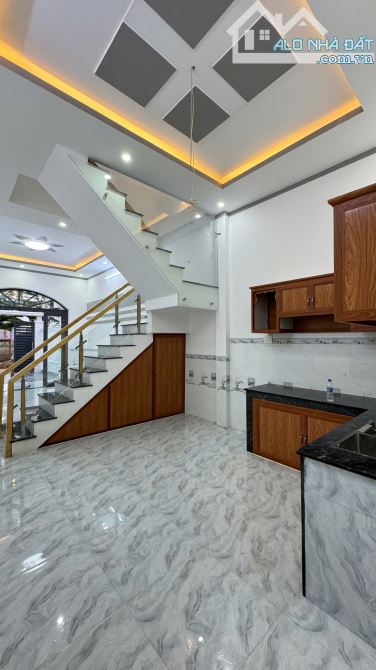 HÀNG HOT💥💥300TR CÓ NHÀ LẦU SỔ RIÊNG, NGỘP NGÂN HÀNG BÁN CĂN NHÀ 5.5x19 - 2