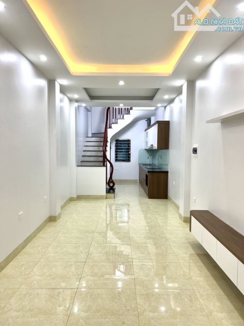 ĐỀN LỪ-NGÕ THÔNG-NHÀ MỚI LÔ GÓC- Ô TÔ ĐỖ CỔNG-34m NHỈNH 6 TỶ - 2