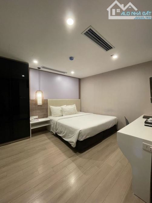 Mặt phố Nguyễn Chí Thanh 162m2, 2 tầng, 55 tỷ, phố to VIP, hè rộng, kinh doanh đỉnh - 2