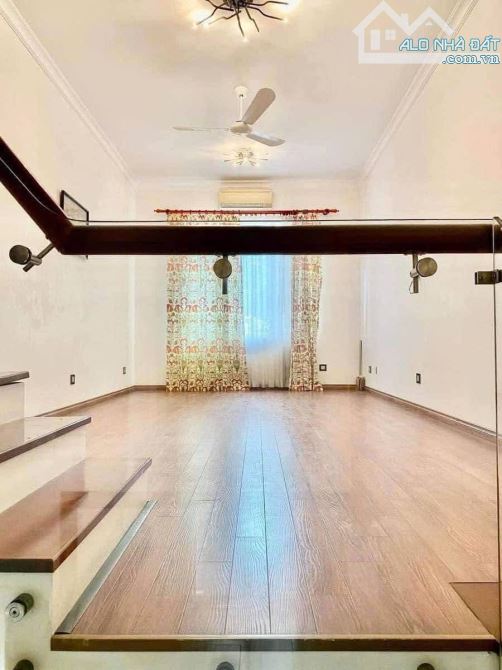 HOÀNG CẦU - THÁI HÀ - 40M2 - TẦNG 2 ĐUA 46M2 - 4 TẦNG - Ô TÔ TRÁNH - KINH DOANH - 15.2 TỶ - 2