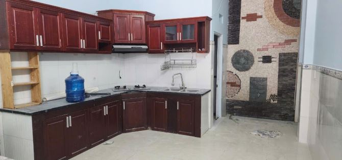 Bán nhà đường Hai Bà Trưng - Tp.Dĩ An. DTSD 180m2. - 2