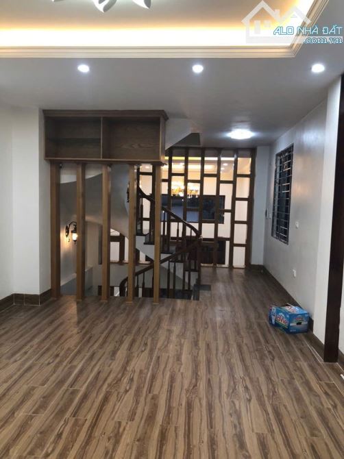 NHỈNH 10 TỶ NHÀ THANH AM - LONG BIÊN - DÂN XÂY 4 TẦNG GARA OTO - NGÕ THÔNG BÀN CỜ - 2