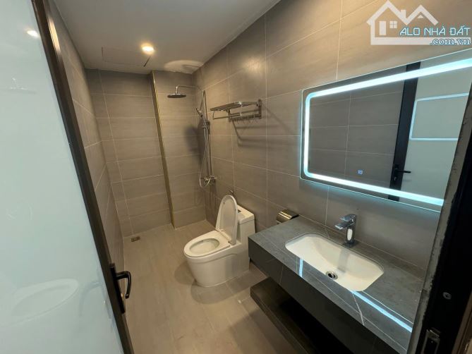 Bán nhà Đàm QUang Trung-Long Biên,Lô Góc,gara,thang may,DT 42m,MT 5m, giá 9,25 tỷ - 2