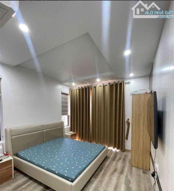 Bán nhà 4 tầng có sân cổng trong ngõ đường Hồ Sen,Lê Chân, Hải Phòng - 2