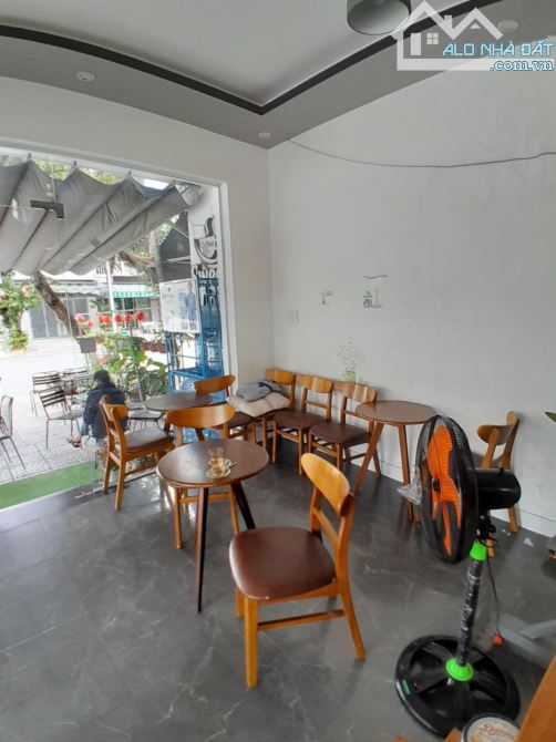 Cần bán căn nhà 2 mặt tiền đường 10,5m - 2