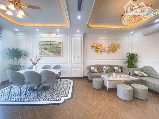 BẠCH MÃ HOÀNG TỬ LÀ EM ĐÂY- 7 TẦNG THANG MÁY - MỚI CỨNG FULL ĐỒ !!! - 2