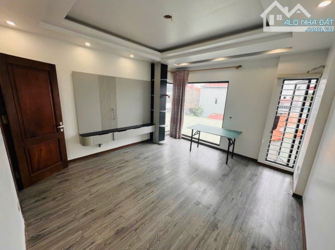 Bán nhà 4 tầng siêu đẹp ngõ 202 Miếu Hai Xã - 2
