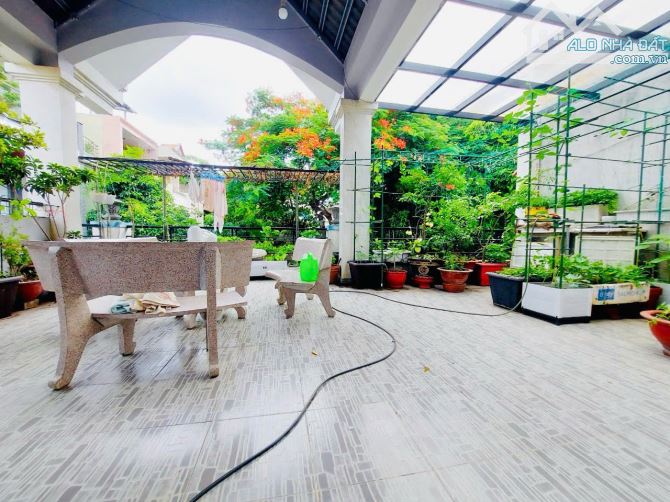 BÁN GẤP BIỆT THỰ GÓC 2 MẶT TIỀN CÁCH MẠNG THÁNG 8 DT: 8X18 SÁT CV LÊ THỊ RIÊNG CHỈ 27,8 TỶ - 2