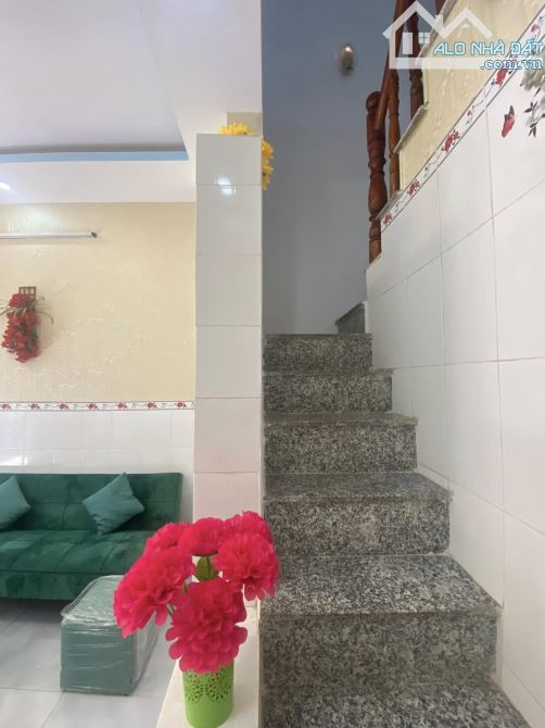 Bán Nhà 1 lầu, 4 x 10m, cạnh Cty ChinLU, Cần Giuộc - 2