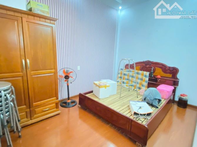 BÁN NHÀ 2 TẦNG NGAY LÀNG ĐH – XE TẢI TRÁNH NHAU – 70M² – ĐƯỜNG 8 - LINH XUÂN - 2