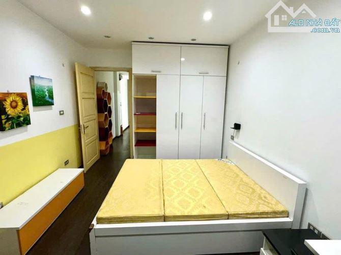 Bán nhà ngõ Ô tô, phân lô, KD, Thái Thịnh, gần Yên Lãng, Láng, Đống Đa. 50m2. 15,7 Tỷ - 2
