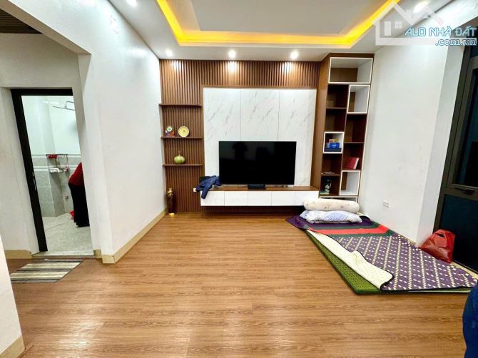 Bán nhà   Phùng Chí Kiên Cầu Giấy 50m2, oto , thang máy,đẹp long lanh, 14 tỷ 6 - 2