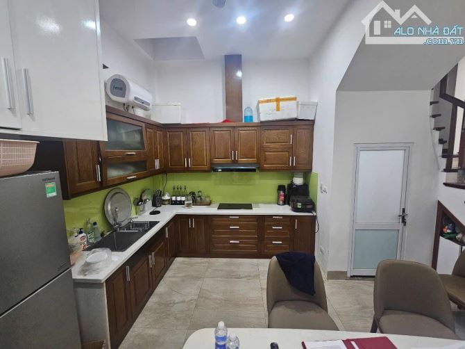 Cần bán gấp nhà phân lô phố Phạm Tuấn Tài 45m2, 4T, ngõ ô tô tránh - 2