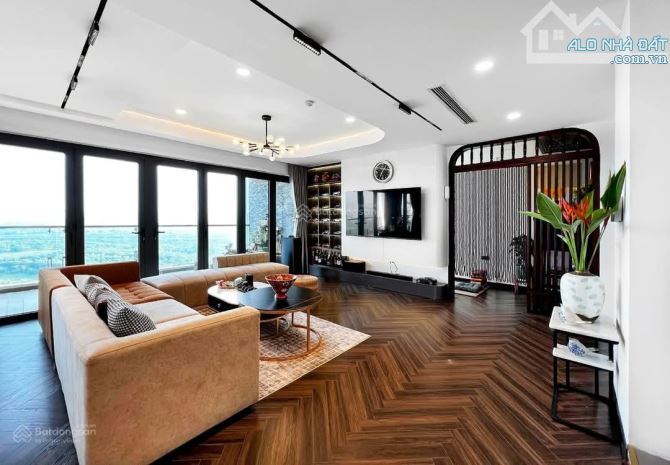 Bán tòa nhà phố Duy Tân, Dịch Vọng Hậu, gần quận Ủy Cầu Giấy DT 140m, 8 tầng có hầm, MT 8m - 2