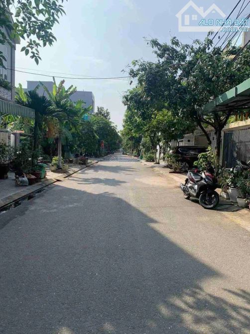 Bán nhanh lô góc 2 mặt tiền đường Trần Quý Khoách, gần biển - 2
