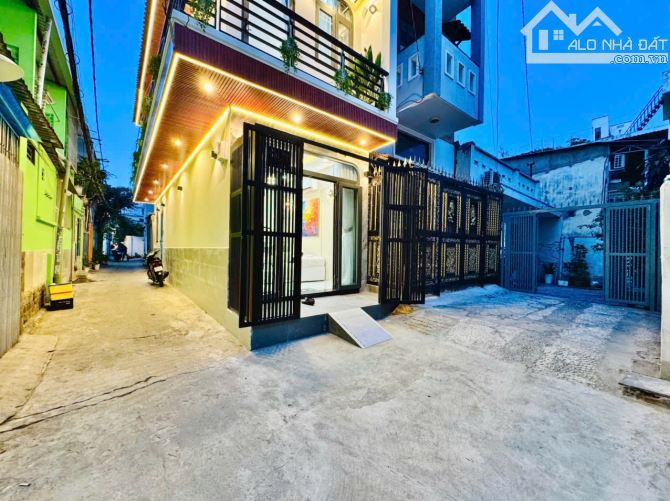 🔴 BT- GÓC 2 MẶT TIỀN-XH 🚘 ĐẬU CỬA-DT:33M2-2TẦNG-.TIỆN KINH DOANH ĐA NGÀNH NGHỀ.NHỈNH: 5 - 3