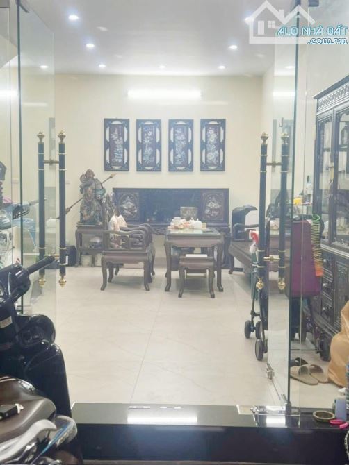 BÁN NHÀ PHỐ TÂY SƠN,LÕI TRUNG TÂM ĐỐNG ĐA-NHÀ ĐẸP-2MẶT NGÕ- 3 THOÁNG-GẦN PHỐ - 3