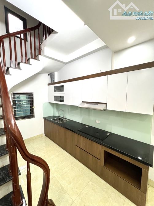 ĐỀN LỪ-NGÕ THÔNG-NHÀ MỚI LÔ GÓC- Ô TÔ ĐỖ CỔNG-34m NHỈNH 6 TỶ - 3