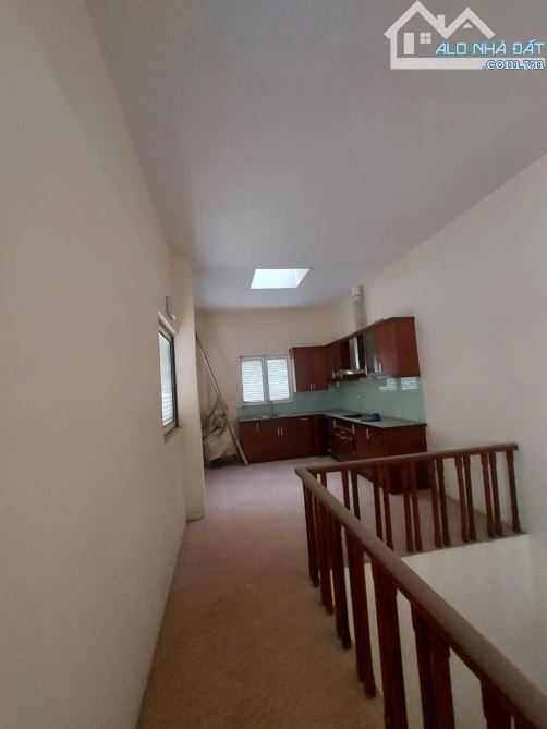 Bán Đất Tặng Nhà 5 Tầng - Ngõ Nông, Ô Tô Gần - View Hồ Tây Thoáng Sáng - Giá 22.7 Tỷ - 3