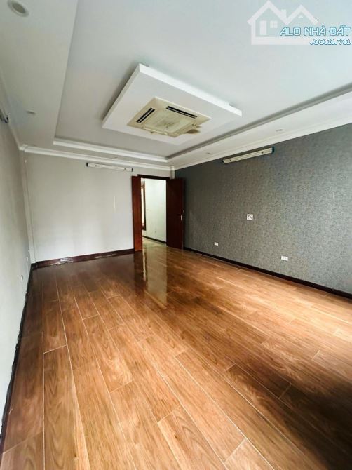 SIÊU PHẨM-LINH LANG- DT 100m-7 TẦNG THANG MÁY - MT 4,5m-GIÁ  48,5 TỶ  HAI THOÁNG TRƯỚC SAU - 3