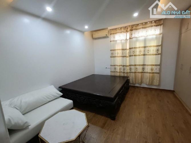 Trương Định 28m2 5 tầng lô góc ,ngõ nông 20m Oto tránh .Giá 5,55 tỷ - 3