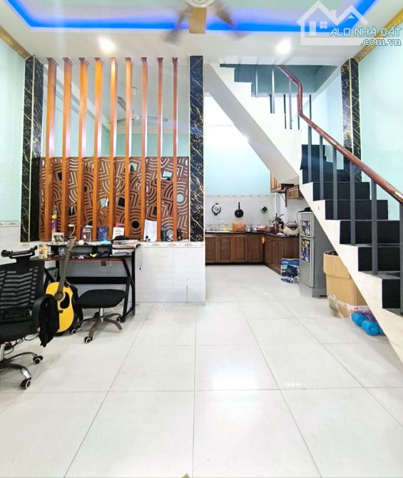Nhà 3 Tầng Trường Chinh - Dòng Tiền Trên 100tr/Năm - Ngang 5M Tân Bình Hơn 3,9Tỷ - 3