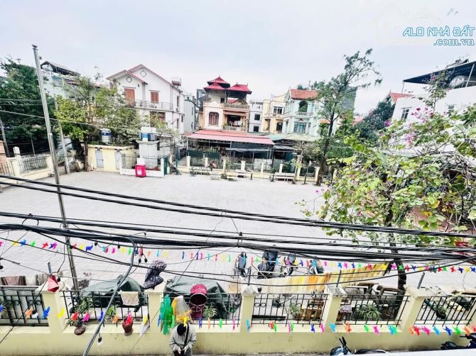 Bán nhà Phú Thượng_ Ciputra- DT 70m2 x 7 Tầng- Gara ô tô