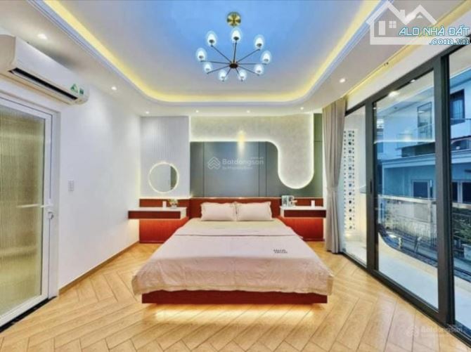 NGOẠI 6 VỀ QUÊ CẦN BÁN NHÀ PHÓ ĐỨC CHÍNH, QUẬN 1. GIÁ 4,15 TỶ/ 5x14,4M. CHO THUÊ 32 TRIỆU. - 3