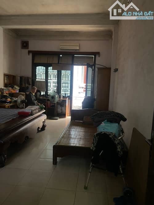 BÁN NHÀ HOÀNG MAI - NHÀ DÂN XÂY CHẮC CHẮN - OTO VÀO NHÀ - GẦN CHỢ KINH DOANH - Ở SƯỚNG - 3