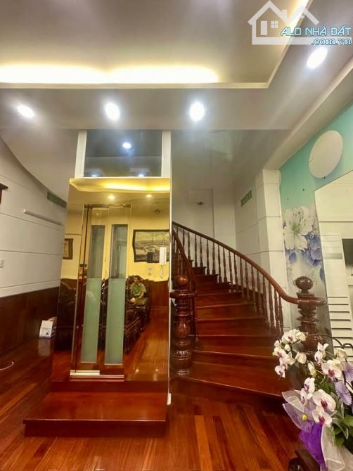 🔥Biệt thự cao cấp 5 tầng - Mặt Tiền đường Khuông Việt - mà giá chỉ bằng trong hẻm. - 1