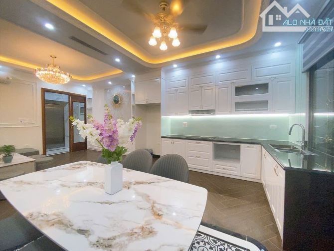 BẠCH MÃ HOÀNG TỬ LÀ EM ĐÂY- 7 TẦNG THANG MÁY - MỚI CỨNG FULL ĐỒ !!! - 3