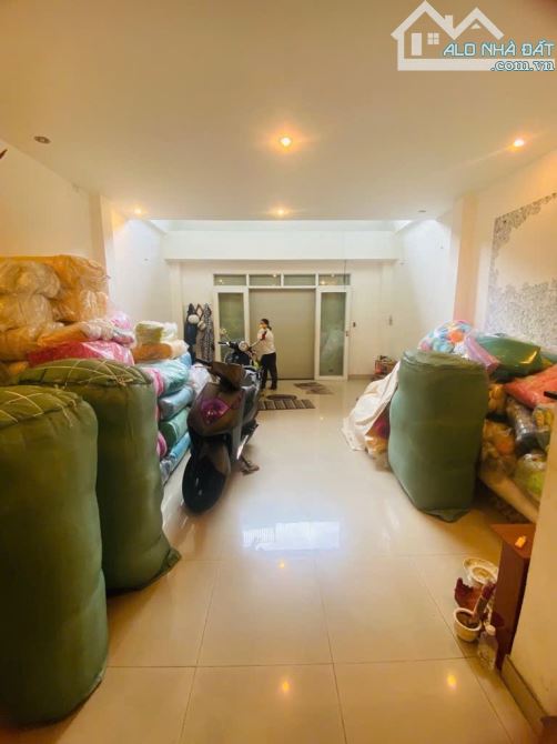 9 tỷ xíu, LẠC LONG QUÂN ,HỒNG LẠC, HẺM NHỰA XE HƠI, 4 TẦNG , 80M2(NGANH 5.5 x15m) - 3