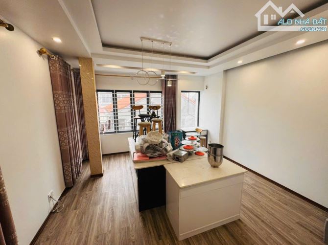 Bán nhà 4 tầng siêu đẹp ngõ 202 Miếu Hai Xã - 3