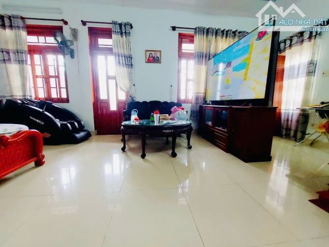 BÁN GẤP BIỆT THỰ GÓC 2 MẶT TIỀN CÁCH MẠNG THÁNG 8 DT: 8X18 SÁT CV LÊ THỊ RIÊNG CHỈ 27,8 TỶ - 3