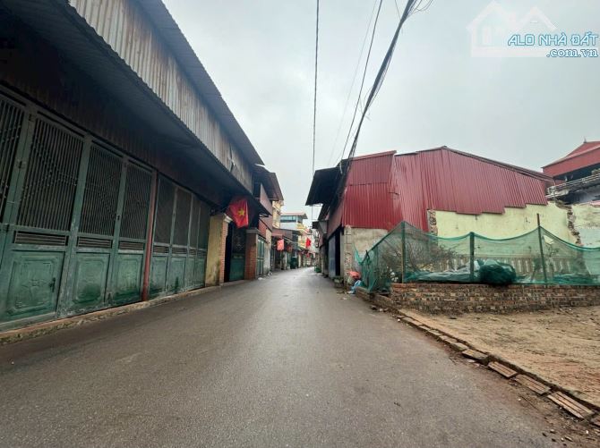 🌈 chủ e bán 1 lô duy nhất lô góc 2 mặt tiền ,ô tô tránh nhau vi vu Tại phố Me   ✅ D - 3