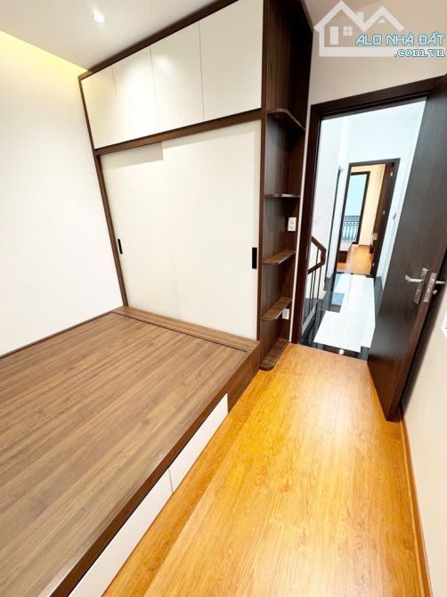 NHÀ NGÕ GIẢI PHÓNG – VỊ TRÍ CỰC ĐẸP - OTO ĐỖ CỬA– 16M RA Ô TÔ TRÁNH - 3