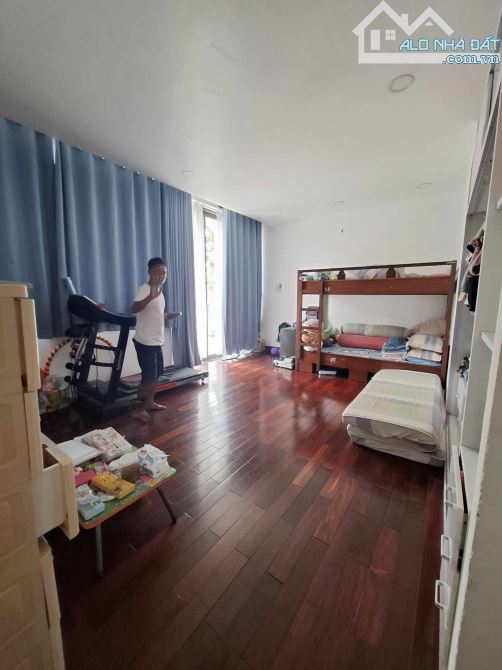 NHÀ MẶT TIỀN 5 TẦNG ĐẸP LUNG LINH - NGAY BẾN XE QUẬN 8 - NGANG 6M DÀI 18M - GIÁ CHỈ 19.8 T - 3