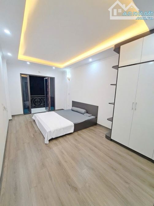 NHÀ MỚI ĐẸP TẠI PHỐ NAM DƯ - LĨNH NAM - HOÀNG MAI SỔ 35M 5 TẦNG FULL NỘI THẤT GIÁ 5,55 TỶ - 4