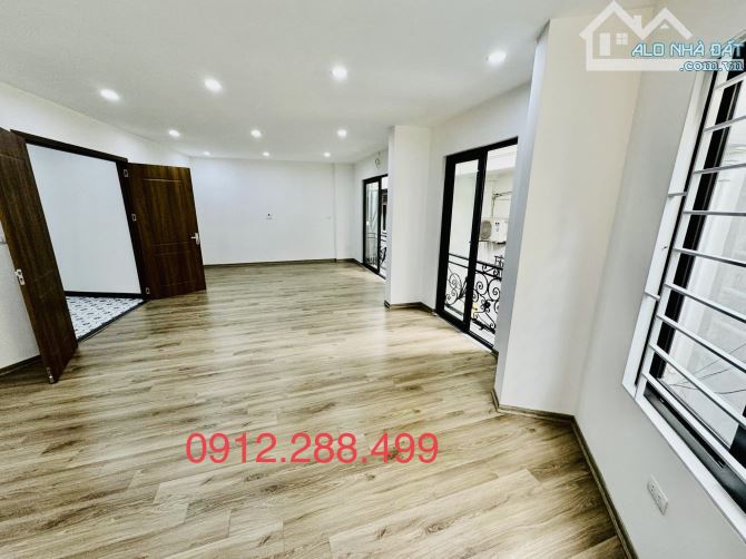 BÁN NHÀ KIM NGƯU 52m - XÂY MỚI - THANG MÁY - NGÕ Ô TÔ - 4